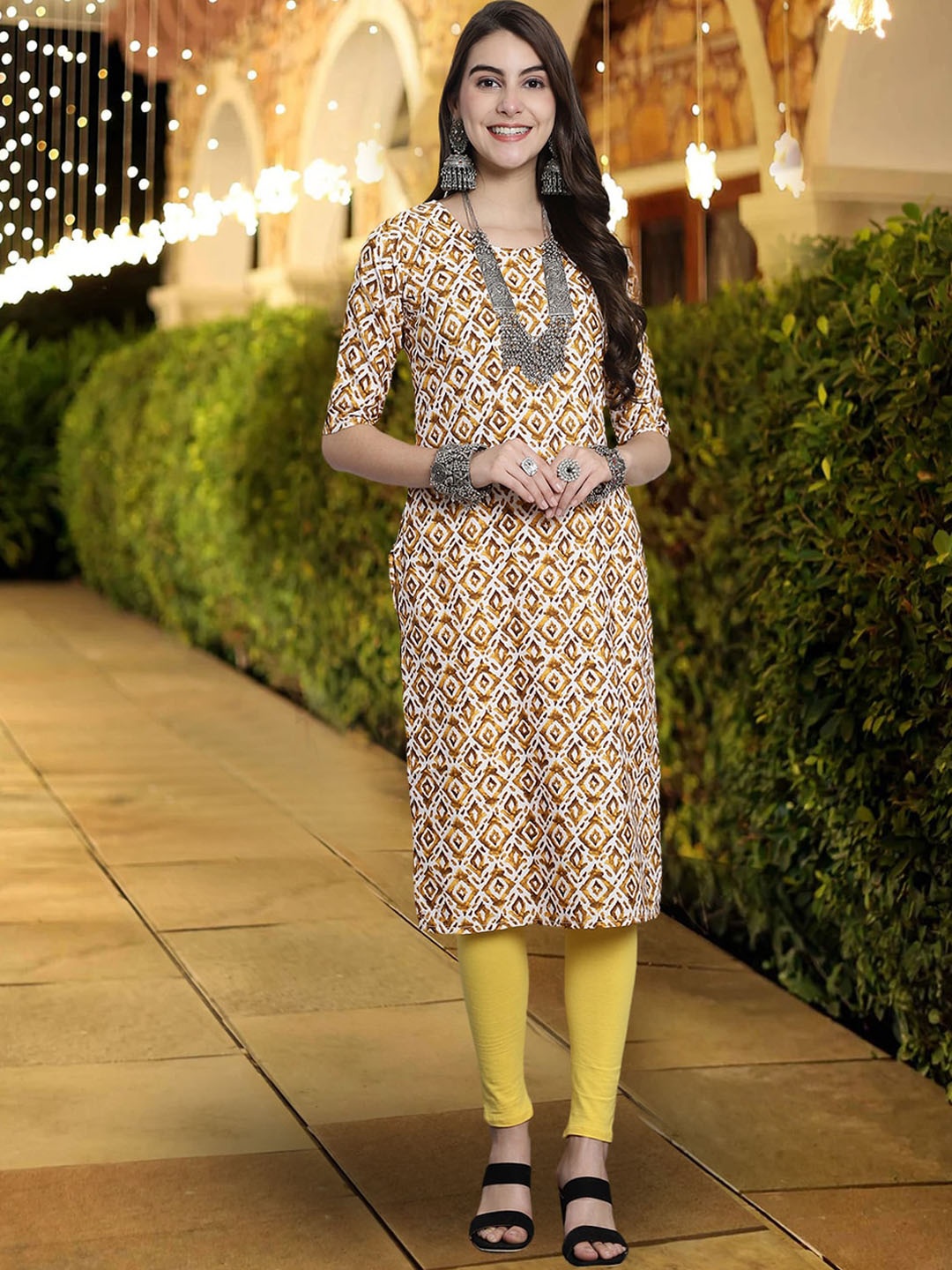 

7Threads Ethnic Motifs Printed Crepe Kurta, Yellow