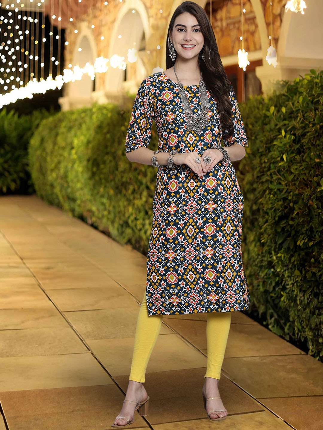 7Threads Geometric Printed Straight Crepe Kurta, Black