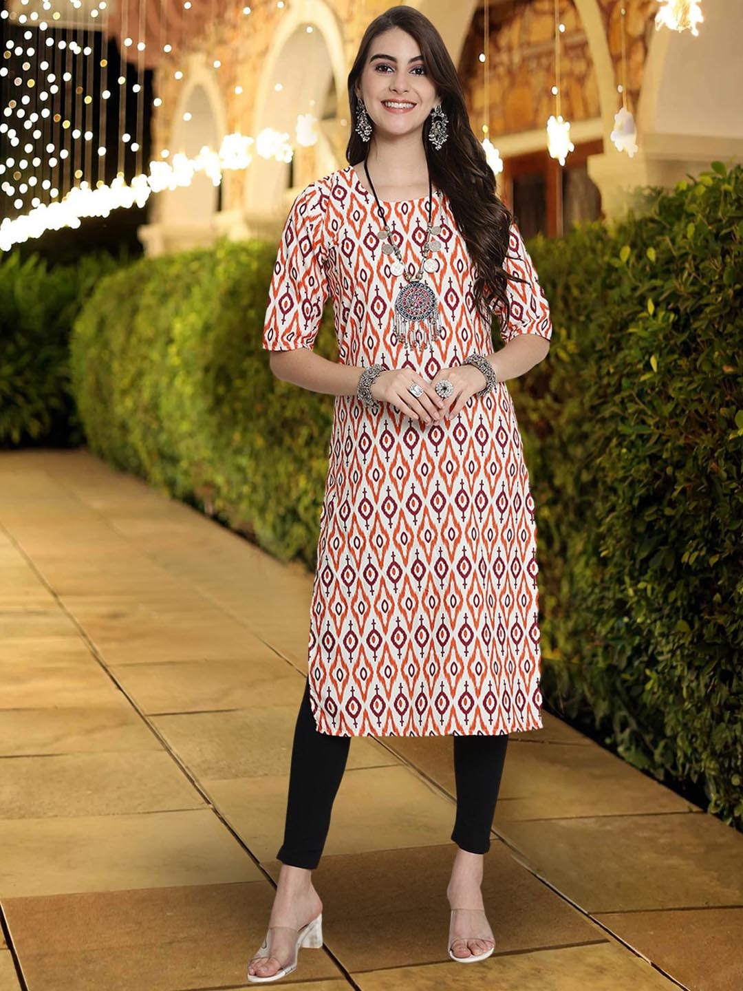 

7Threads Geometric Printed Round Neck Crepe Straight Kurta, White