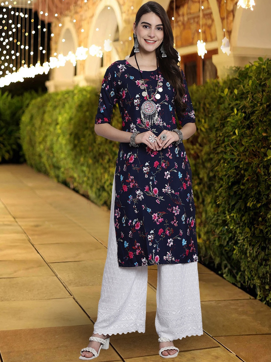 

7Threads Floral Printed Straight Kurta, Navy blue