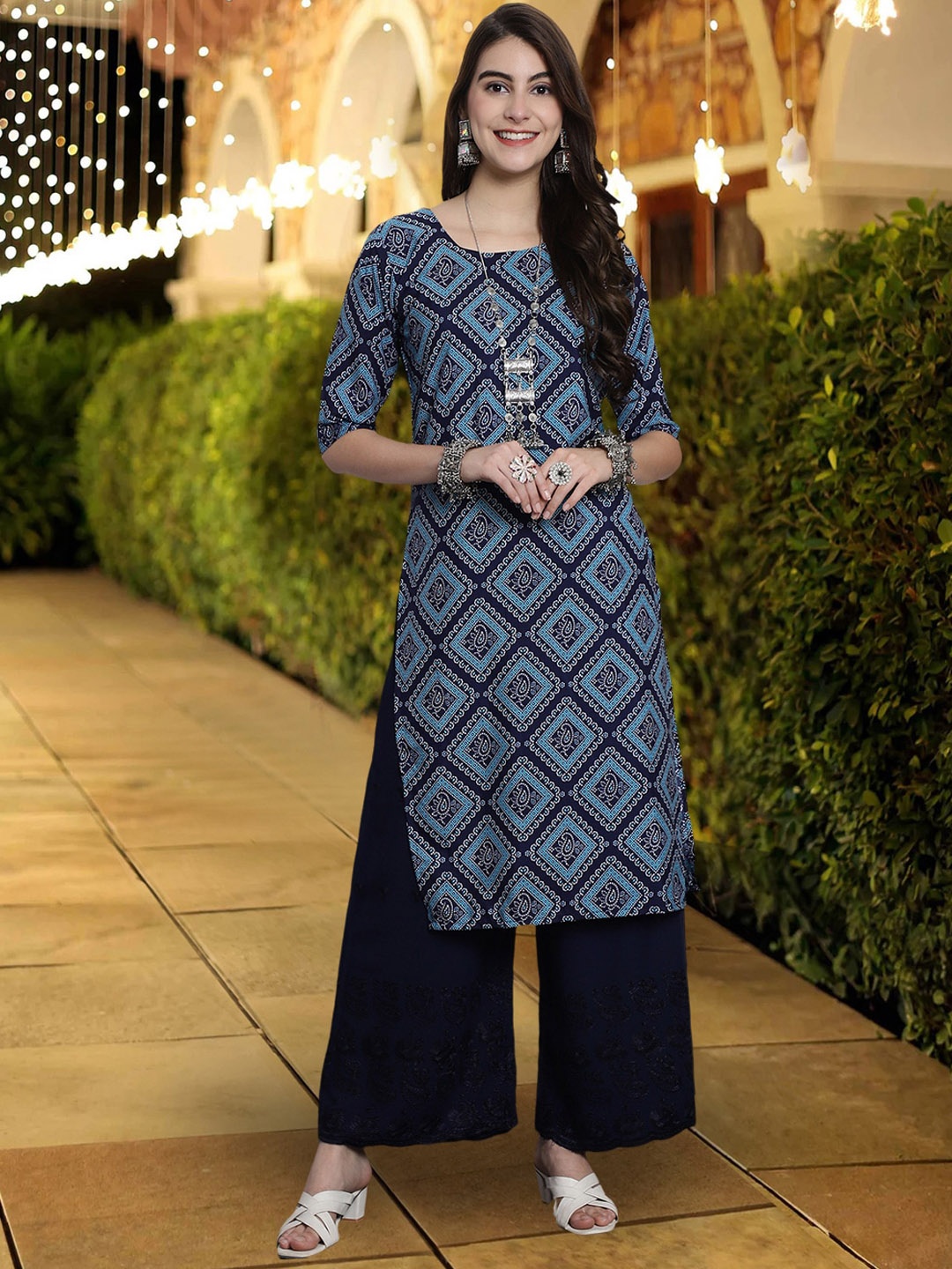 

7Threads Ethnic Motifs Printed Straight Kurta, Blue