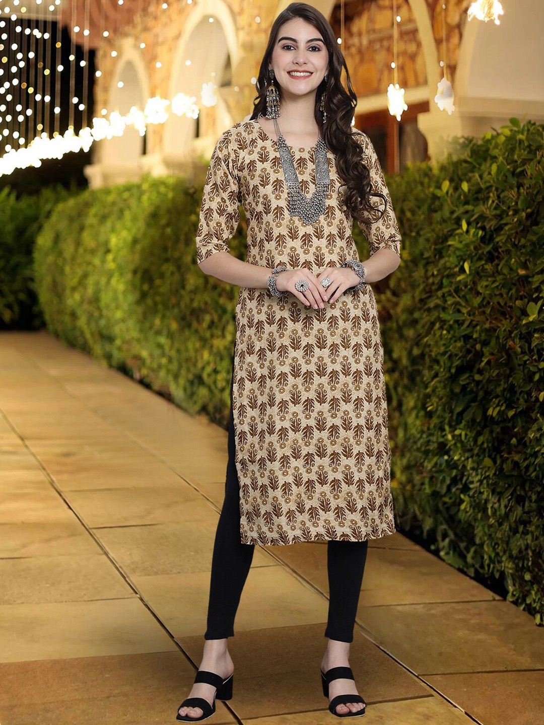 

7Threads Floral Printed Round Neck Crepe Straight Kurta, Beige