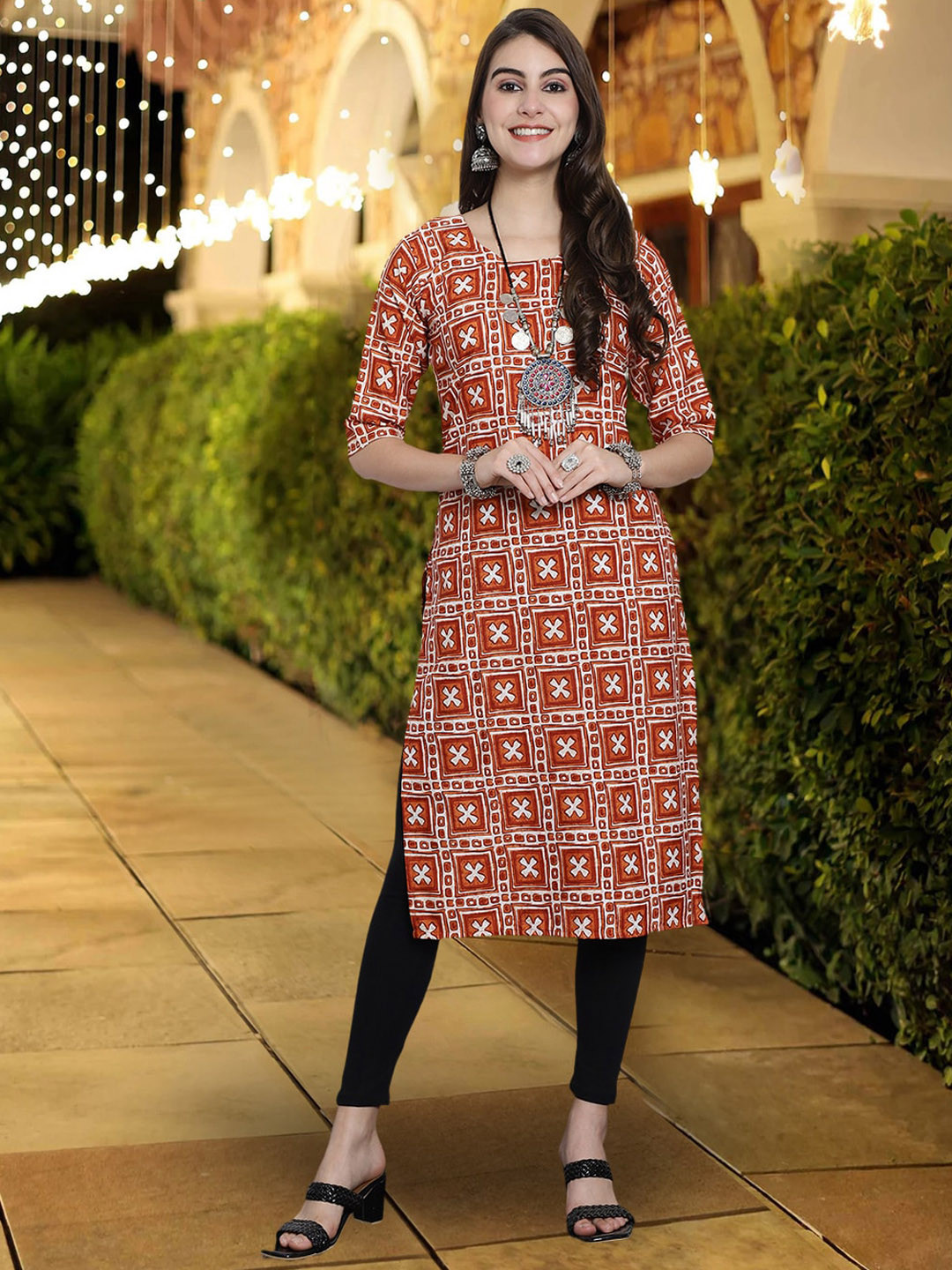 

7Threads Ethnic Motifs Printed Crepe Straight Kurta, Orange