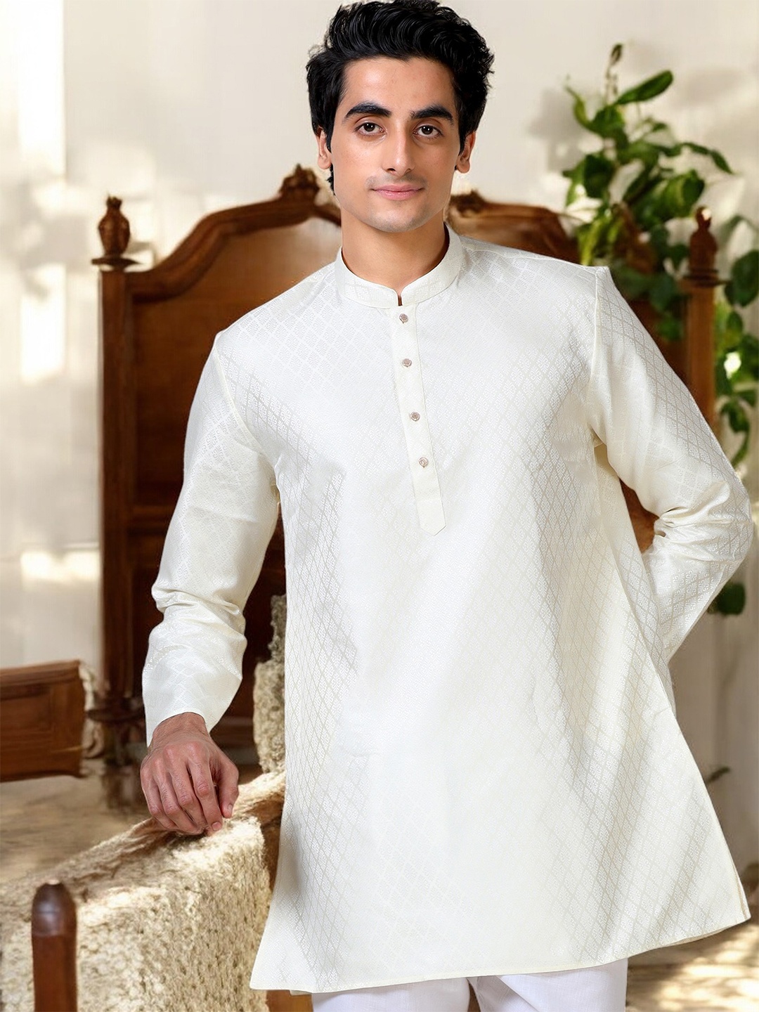 

TATTVA Woven Design Mandarin Collar Straight Kurta, Cream