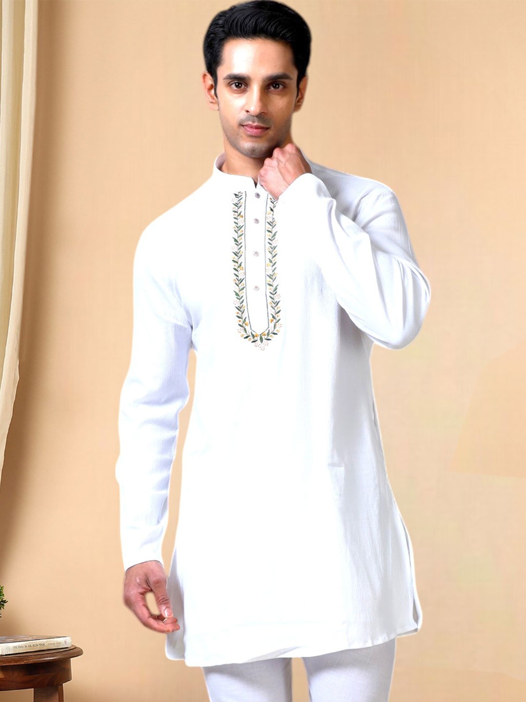 

TATTVA Floral Yoke Design Mandarin Collar Thread Work Straight Kurta, White