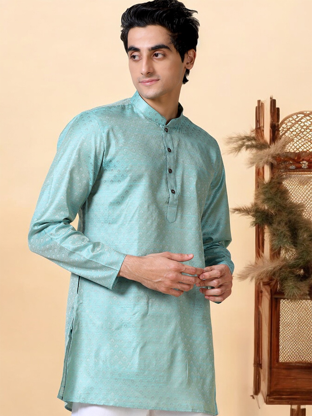 

TATTVA Woven Design Mandarin Collar Straight Kurta, Green