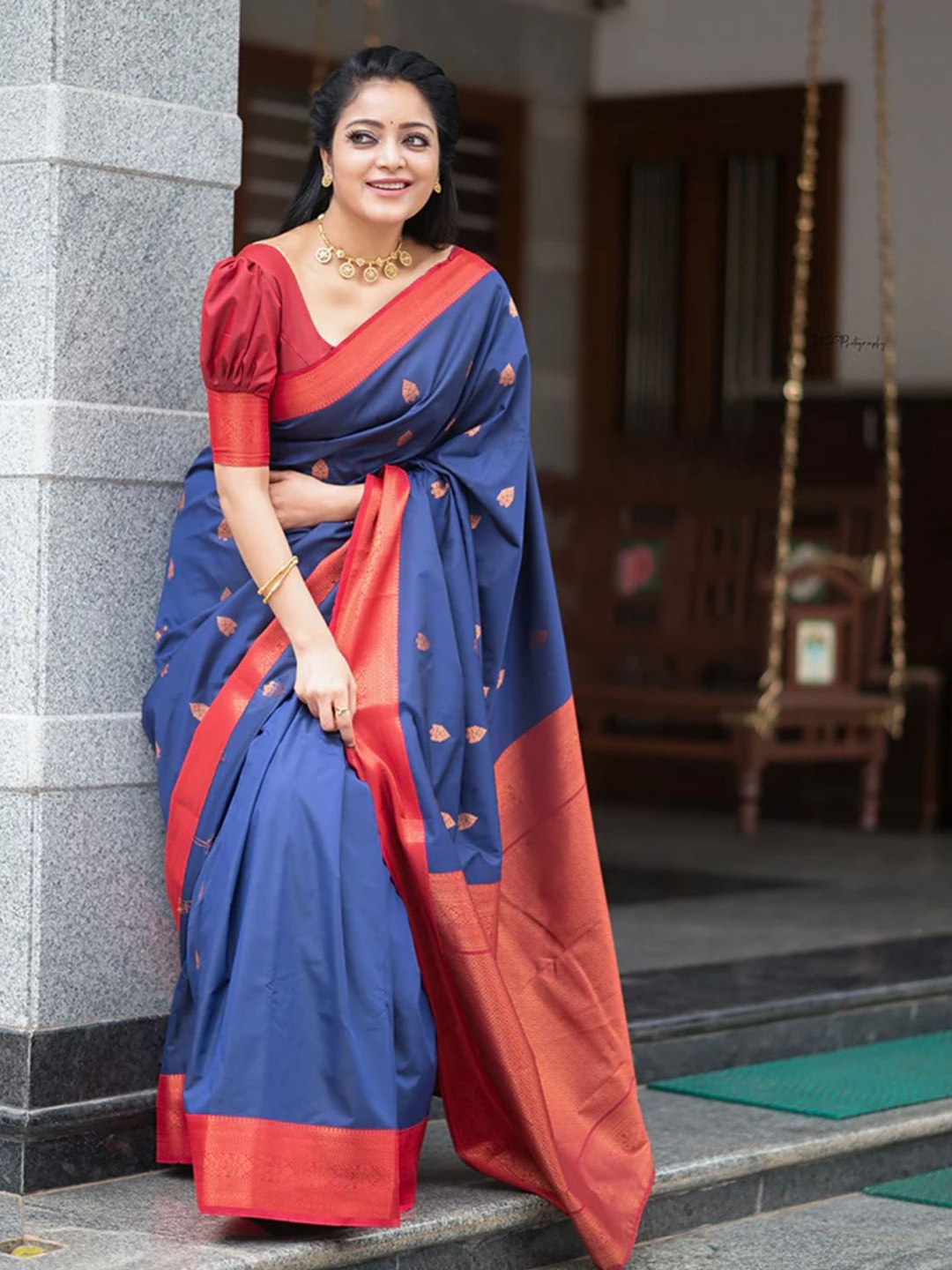 

bansari textiles Ethnic Motifs Woven Design Zari Pure Silk Kanjeevaram Saree, Blue