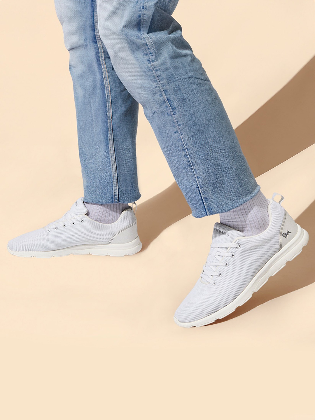 

NEEMANS Unisex Textured Sneakers, White