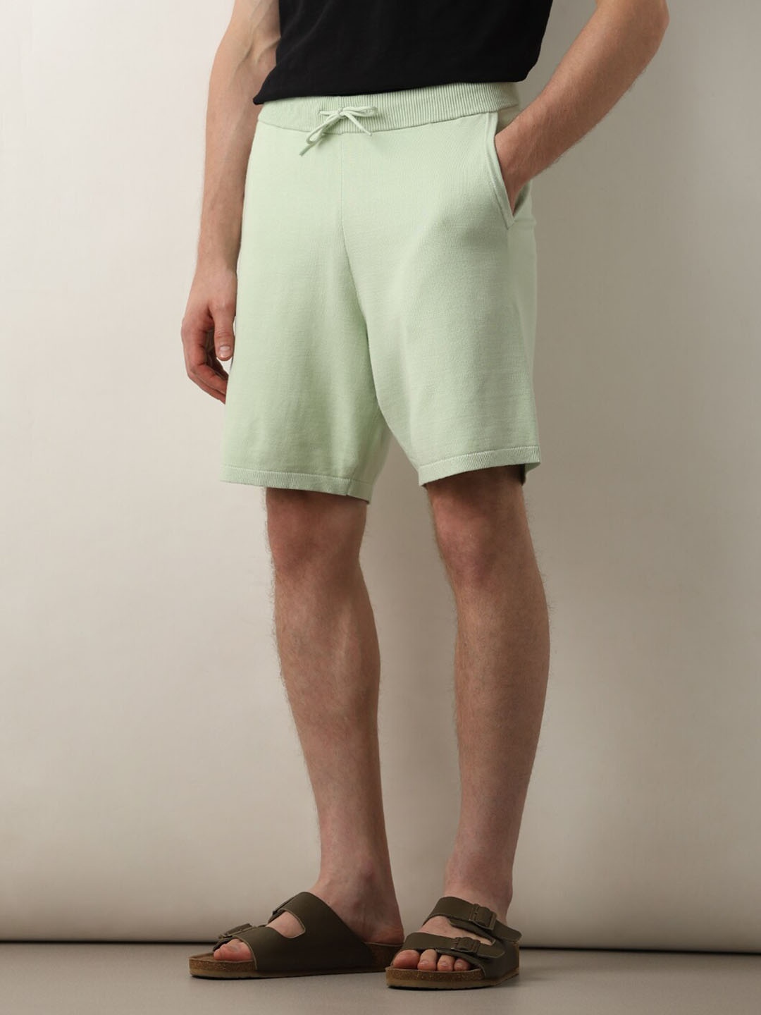 

SELECTED Men Mid Rise Shorts, Green