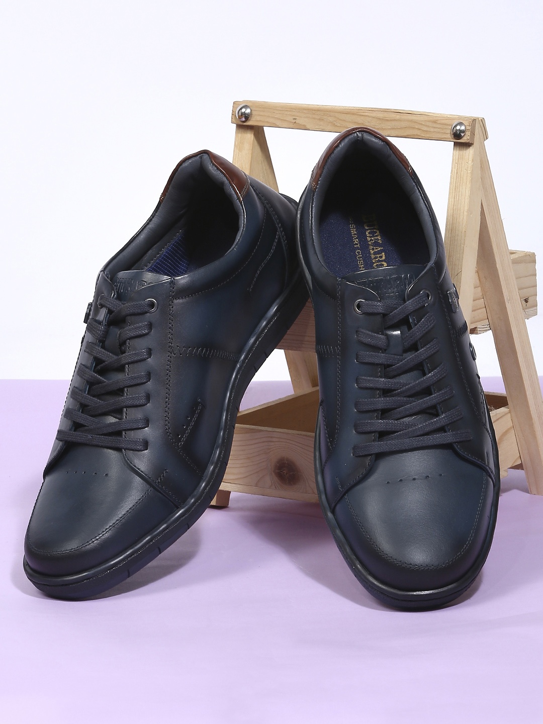 

Buckaroo Men Round Toe Leather Sneakers, Blue