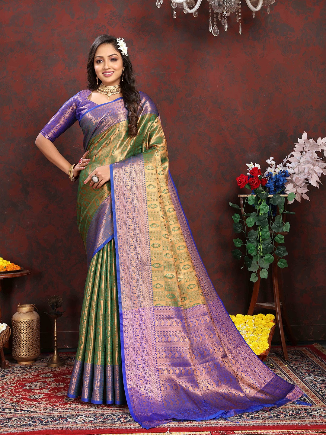 

PHEASANT Woven Design Zari Silk Blend Kanjeevaram Saree, Green