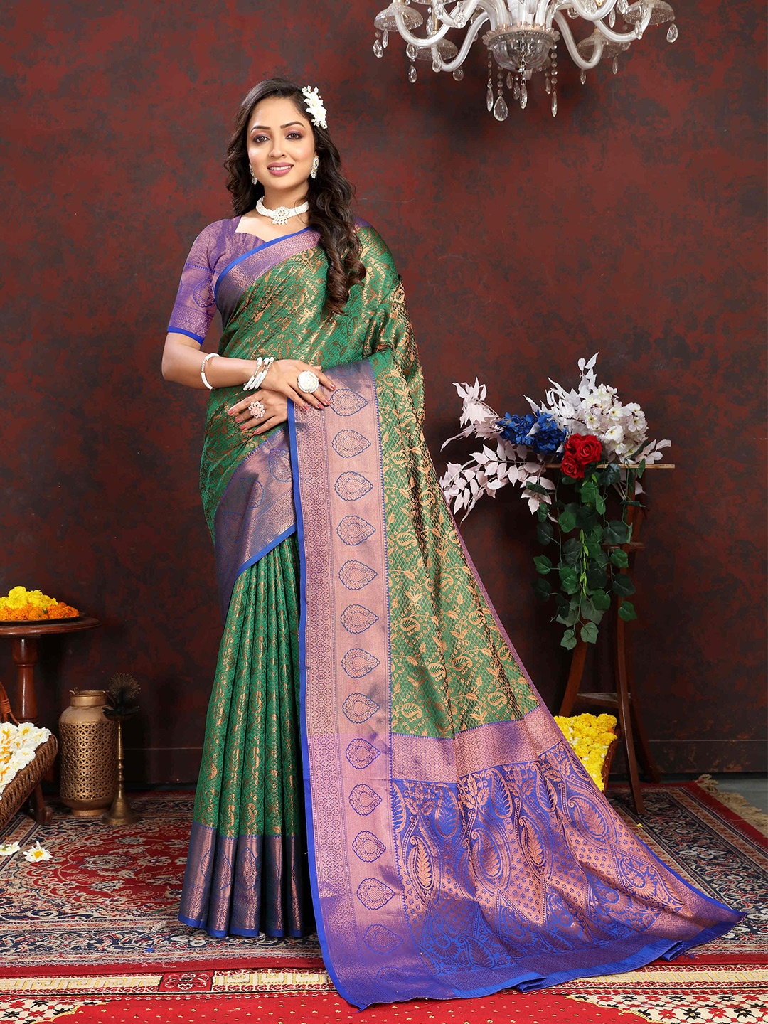 

PHEASANT Woven Design Zari Silk Blend Kanjeevaram Saree, Green