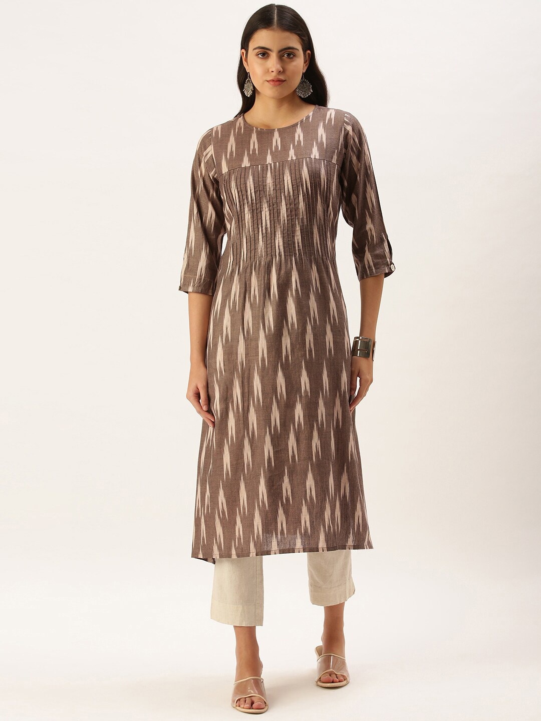 

Saanjh Brown Ikat Printed Round Neck Straight Kurta