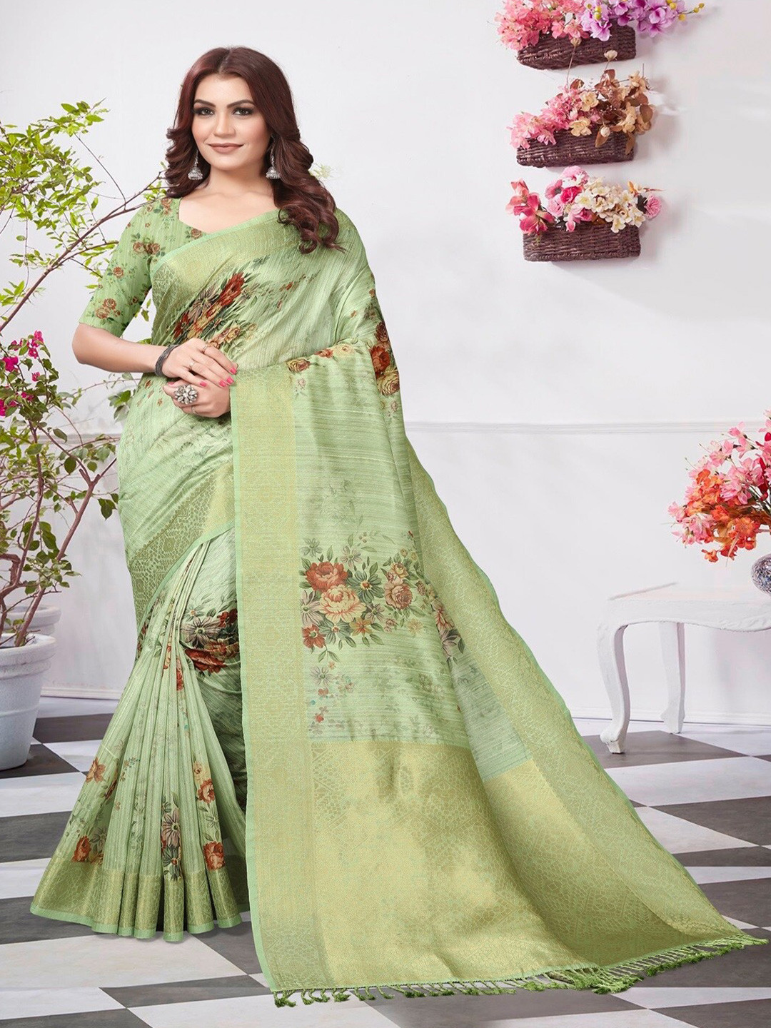 

ARYZE Floral Zari Silk Blend Saree, Green