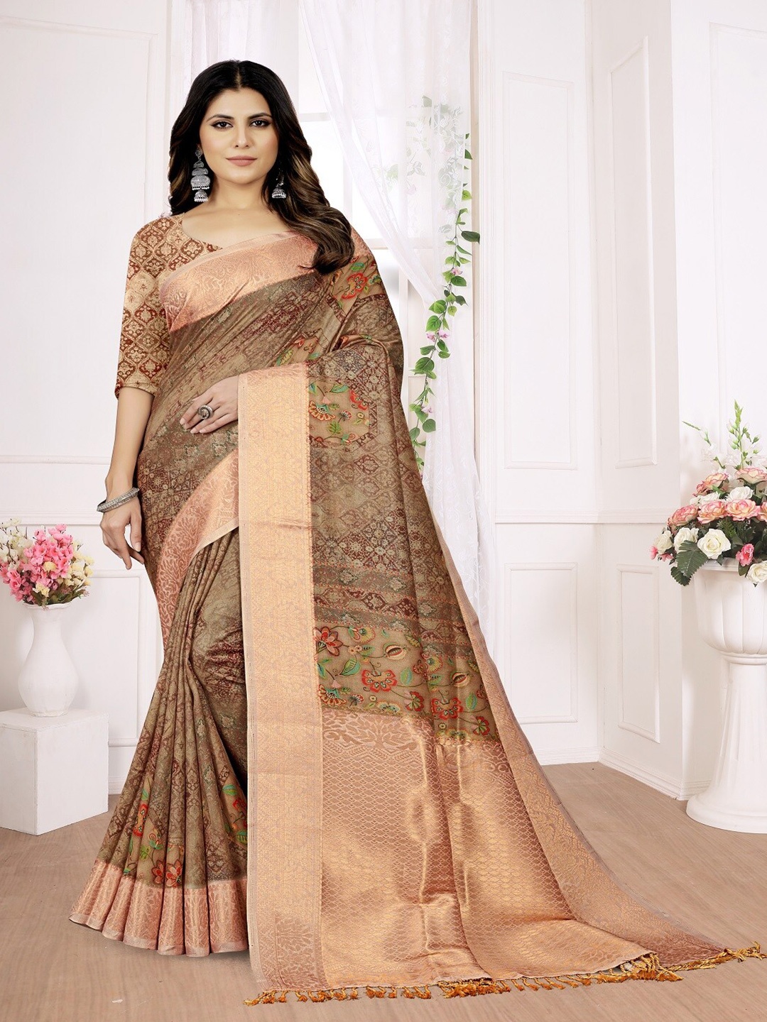 

ARYZE Floral Zari Pure Silk Saree, Maroon