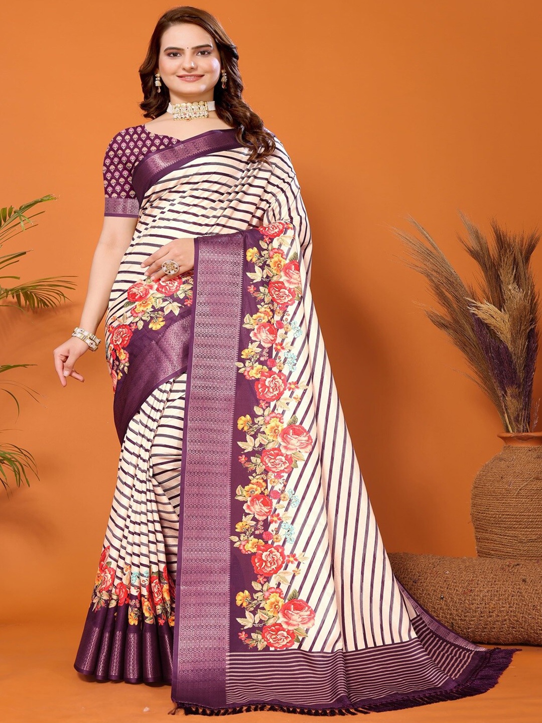 

ARYZE Floral Zari Silk Blend Saree, Purple