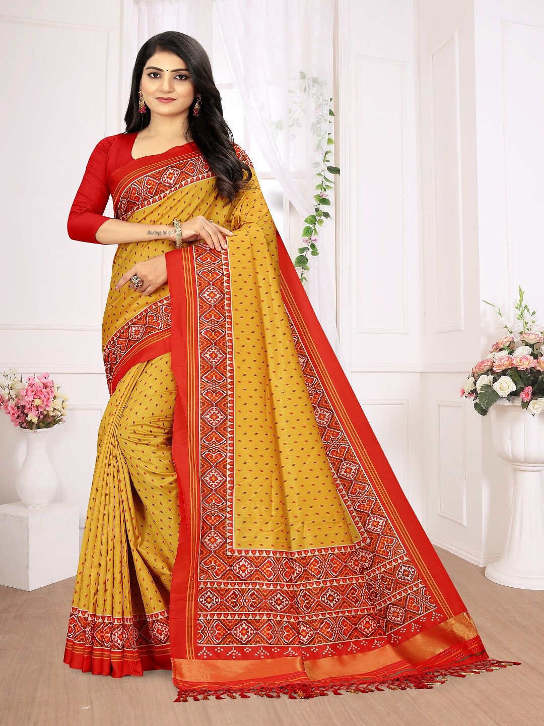 

ARYZE Ethnic Motifs Silk Blend Saree, Mustard