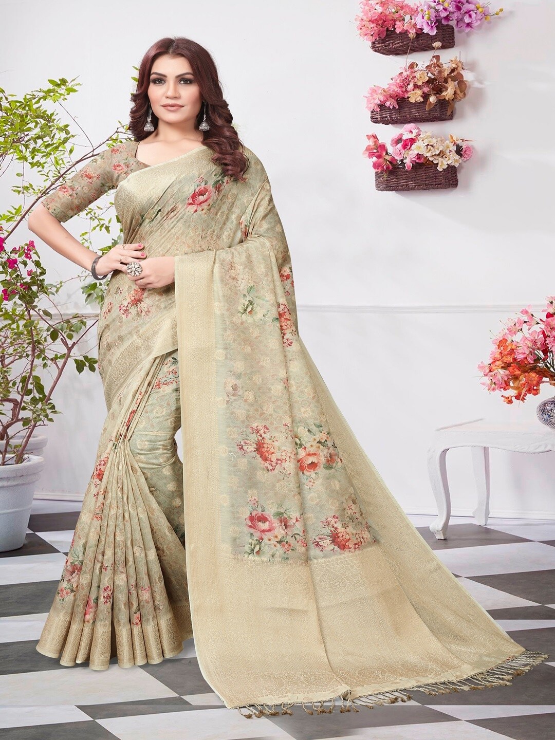 

ARYZE Woven Design Zari Silk Blend Saree, Cream