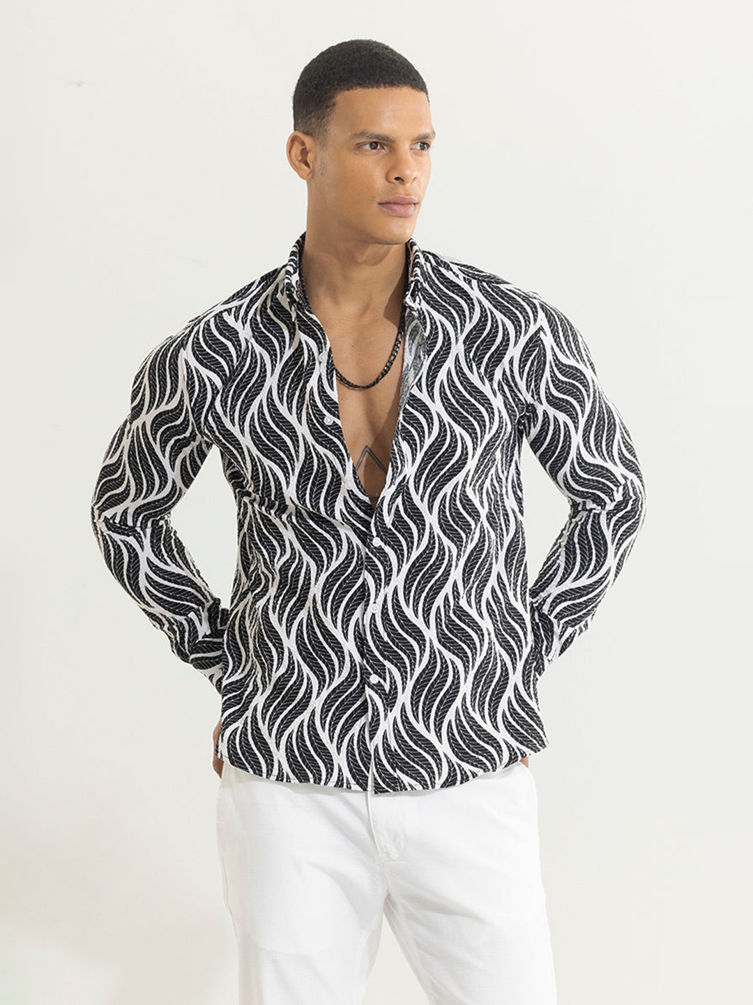 

Snitch White & Black Abstract Printed Classic Slim Fit Casual Shirt