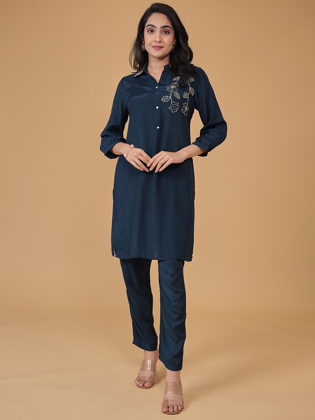 

ZARI Women Ethnic Motifs Embroidered Regular Thread Work Kurta with Trousers, Blue