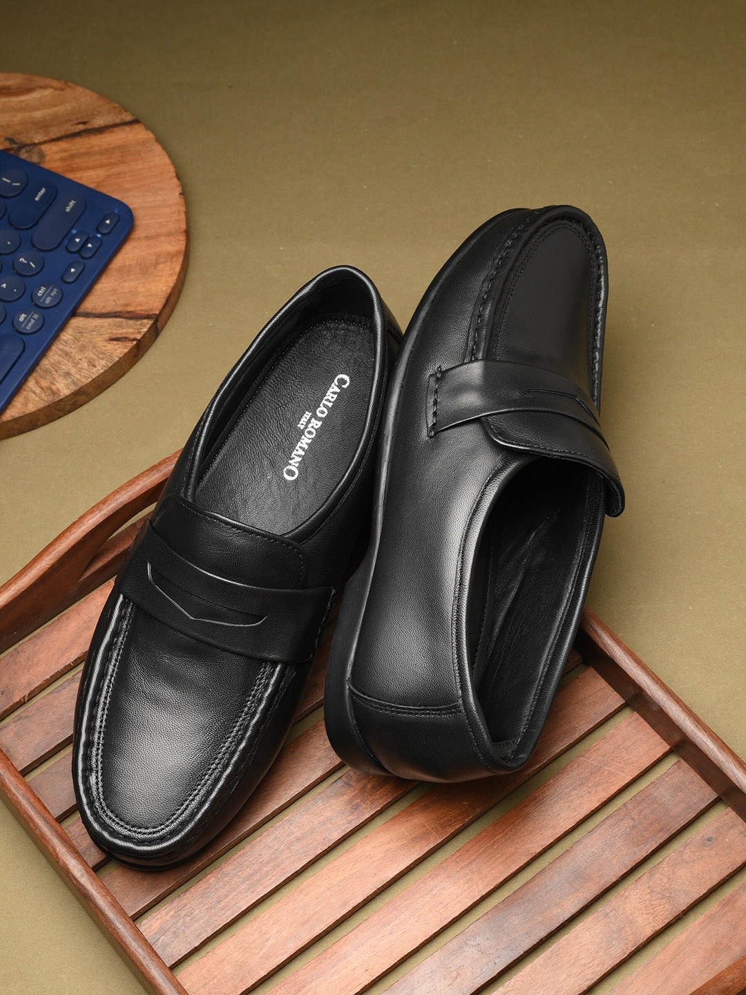 

CARLO ROMANO Men Leather Formal Loafers, Black