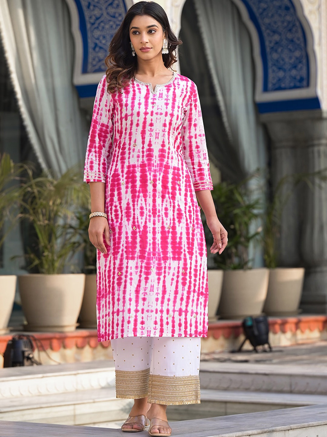 

Varanga Pink Abstract Printed Notch Neck Sequinned Cotton Straight Kurta