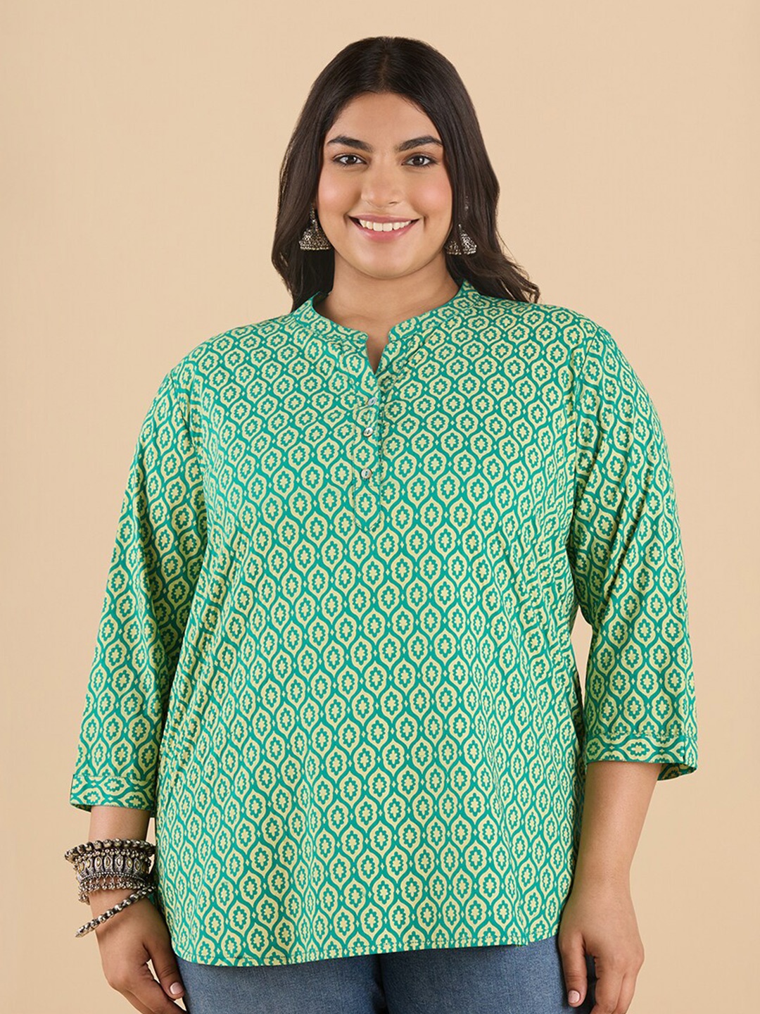 

Big Hello - The Plus Life Printed V-Neck Pure Cotton Kurti, Yellow