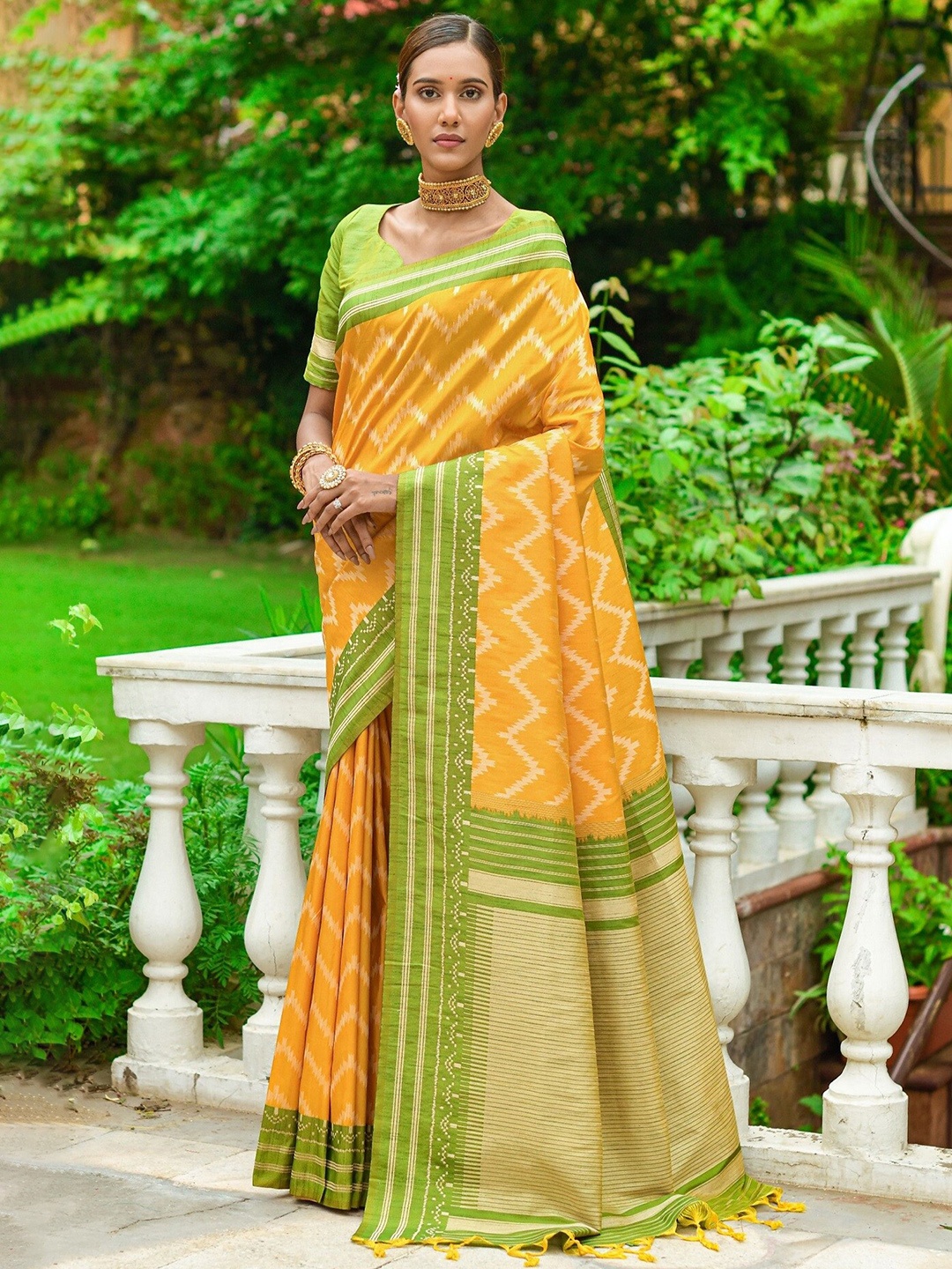 

Mitera Silk Blend Saree, Yellow