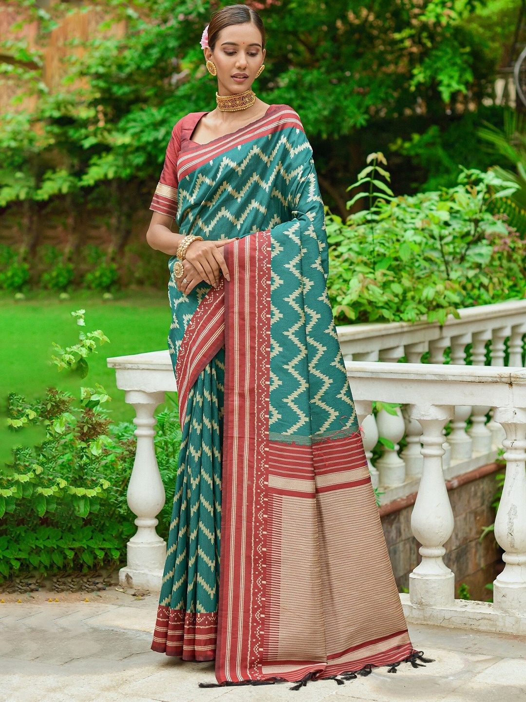 

Mitera Silk Blend Saree, Teal