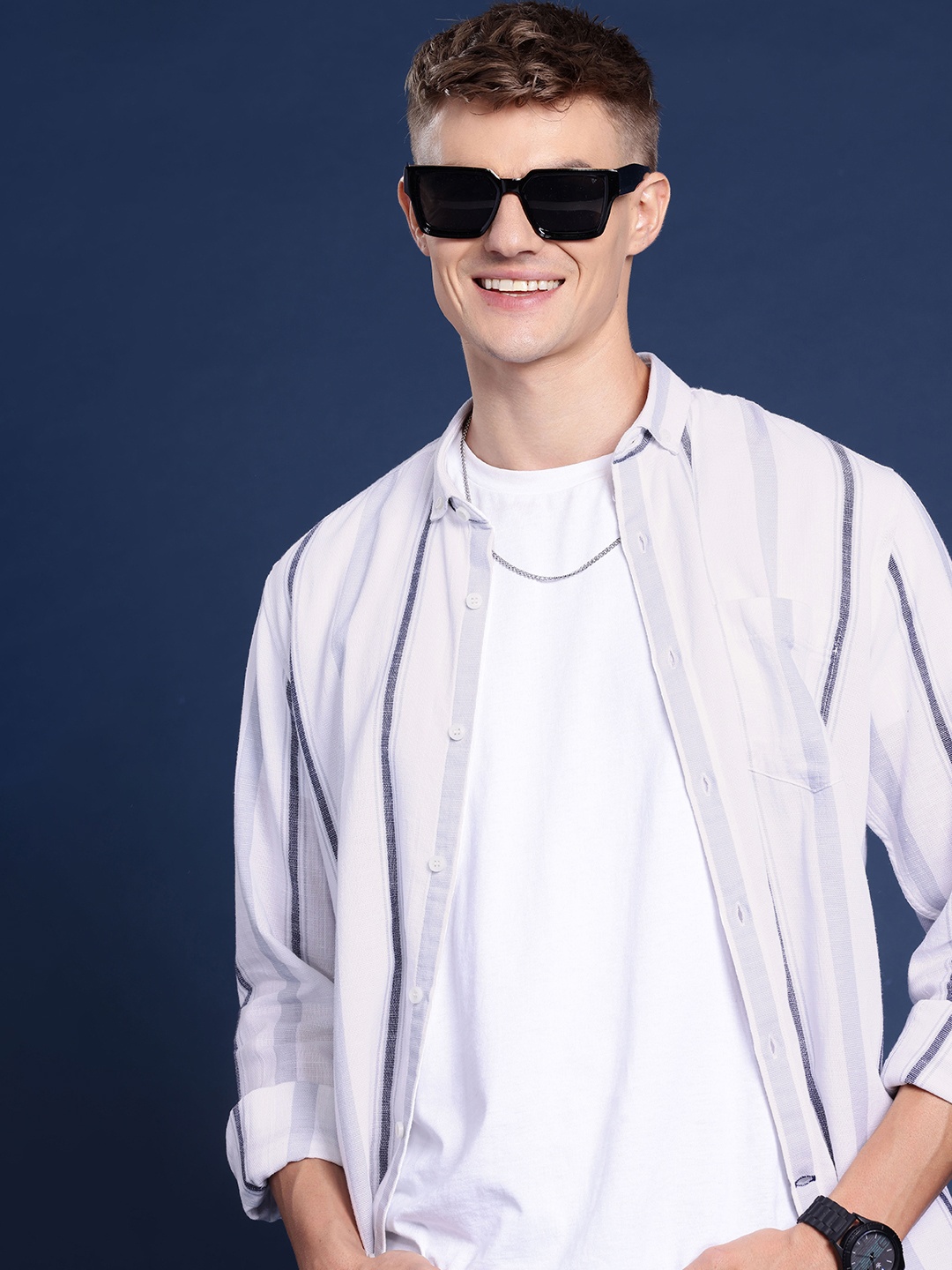 

Mast & Harbour Men Standard Striped Casual Shirt, Off white