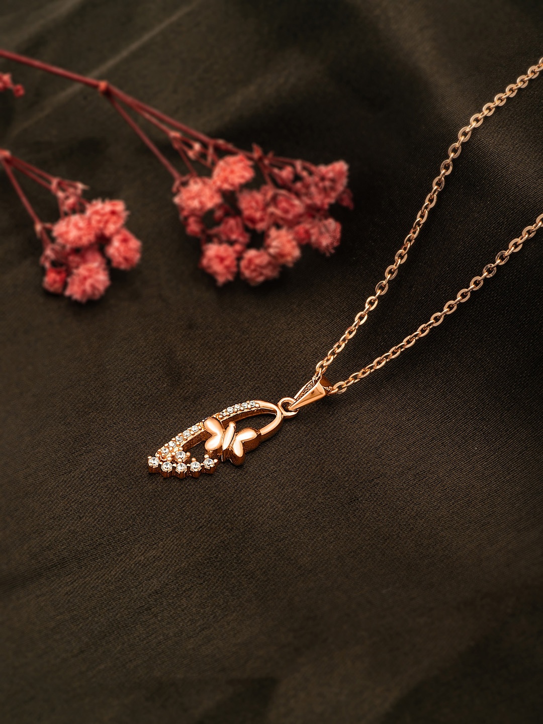 

SILBERRY Rose Gold-Plated Oval Pendants with Chains