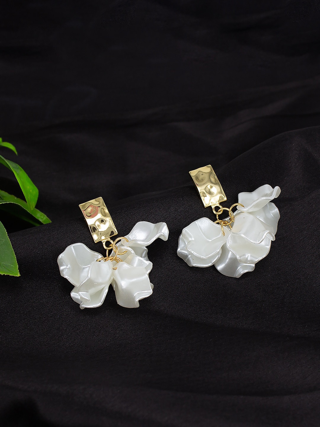 

PRIVIU Gold-Plated Floral Drop Earrings, White
