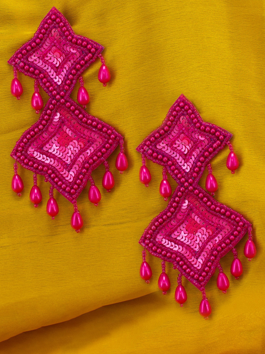

PRIVIU Quirky Jhumkas Earrings, Pink