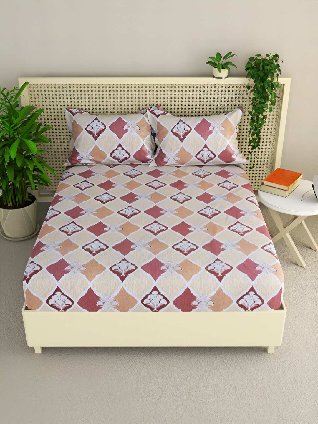 

BIANCA Peach-Coloured & Brown Ethnic Motifs Queen Bedsheet with 2 Pillow Covers