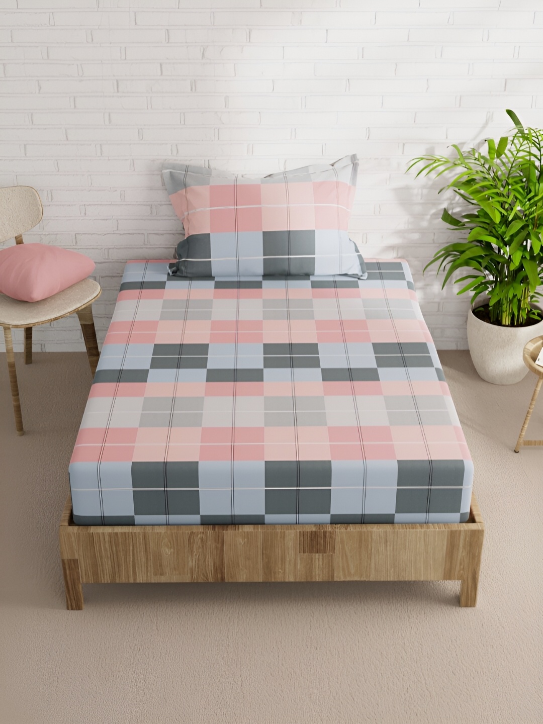 

BIANCA Pink & Navy Blue Geometric 152 TC Single Bedsheet with 1 Pillow Covers