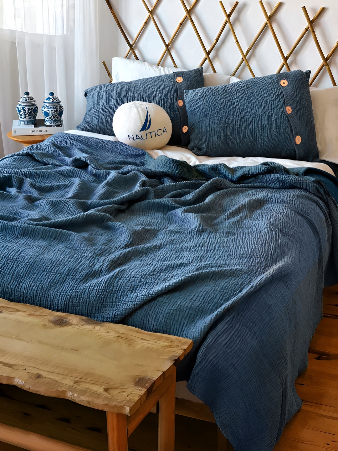 

Nautica Navy Blue 350 TC Queen Bedsheet with 2 Pillow Covers