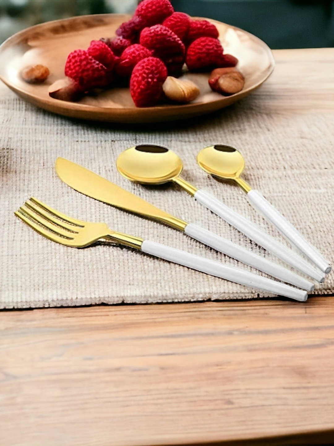 

FNS Mino 24Pcs White Stainless Steel Cutlery Set, Gold