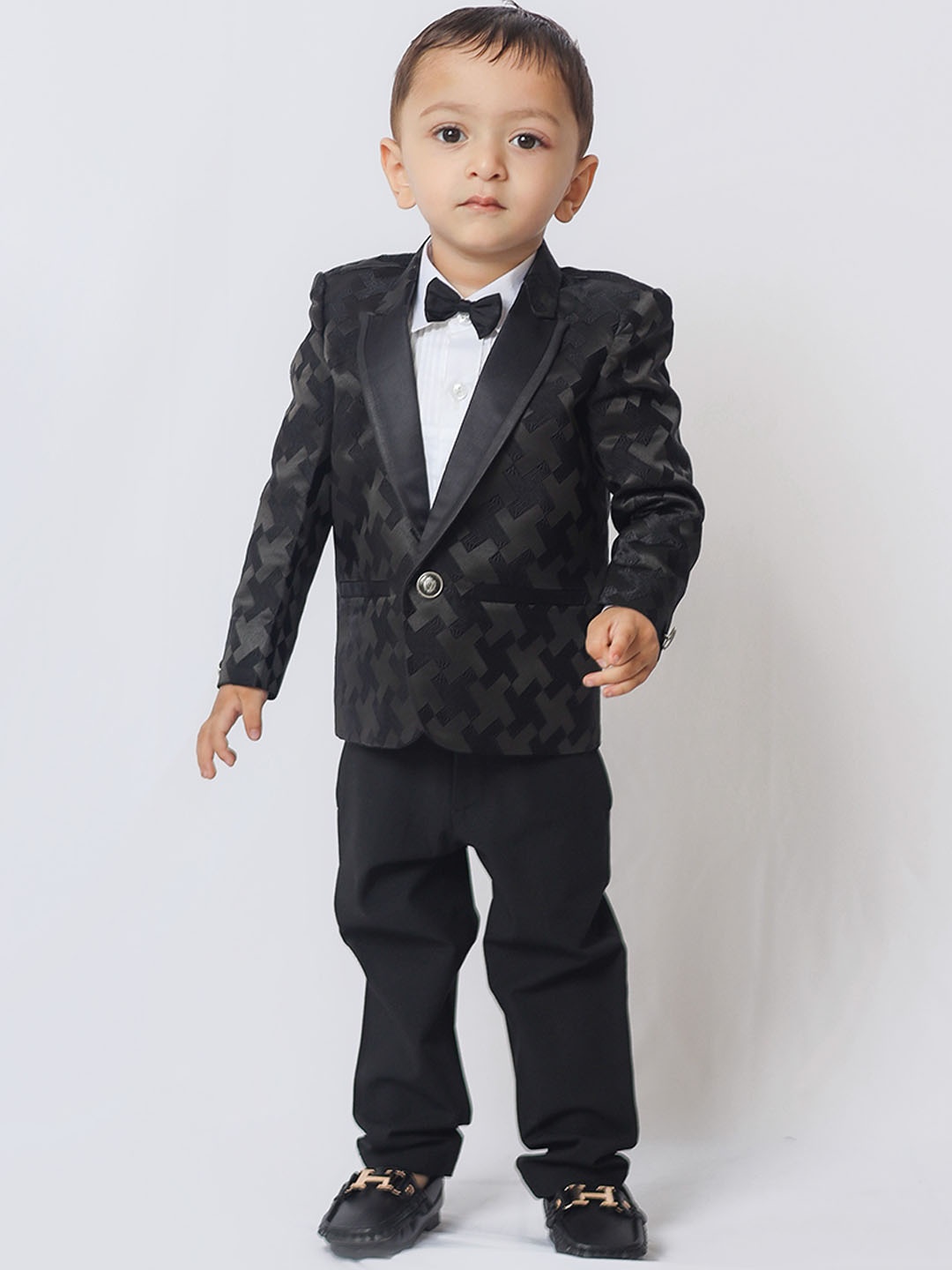 

BAESD Boys Printed Tuxedo Blazer, Black