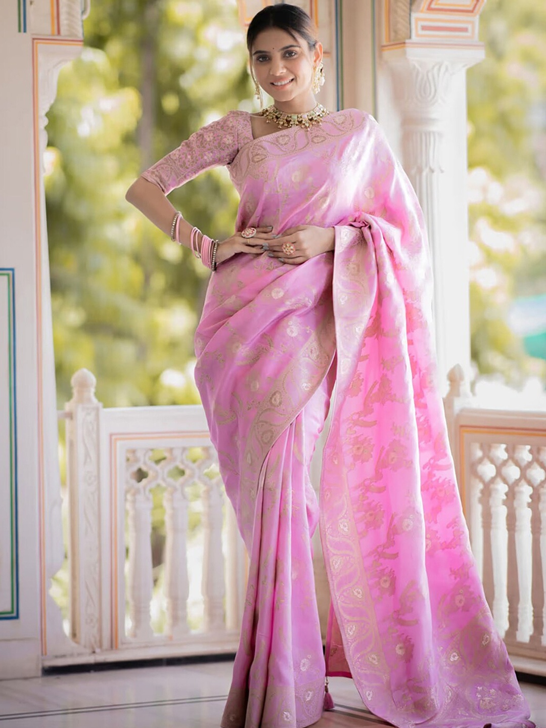 

Mitera Woven Design Zari Art Silk Banarasi Saree, Peach