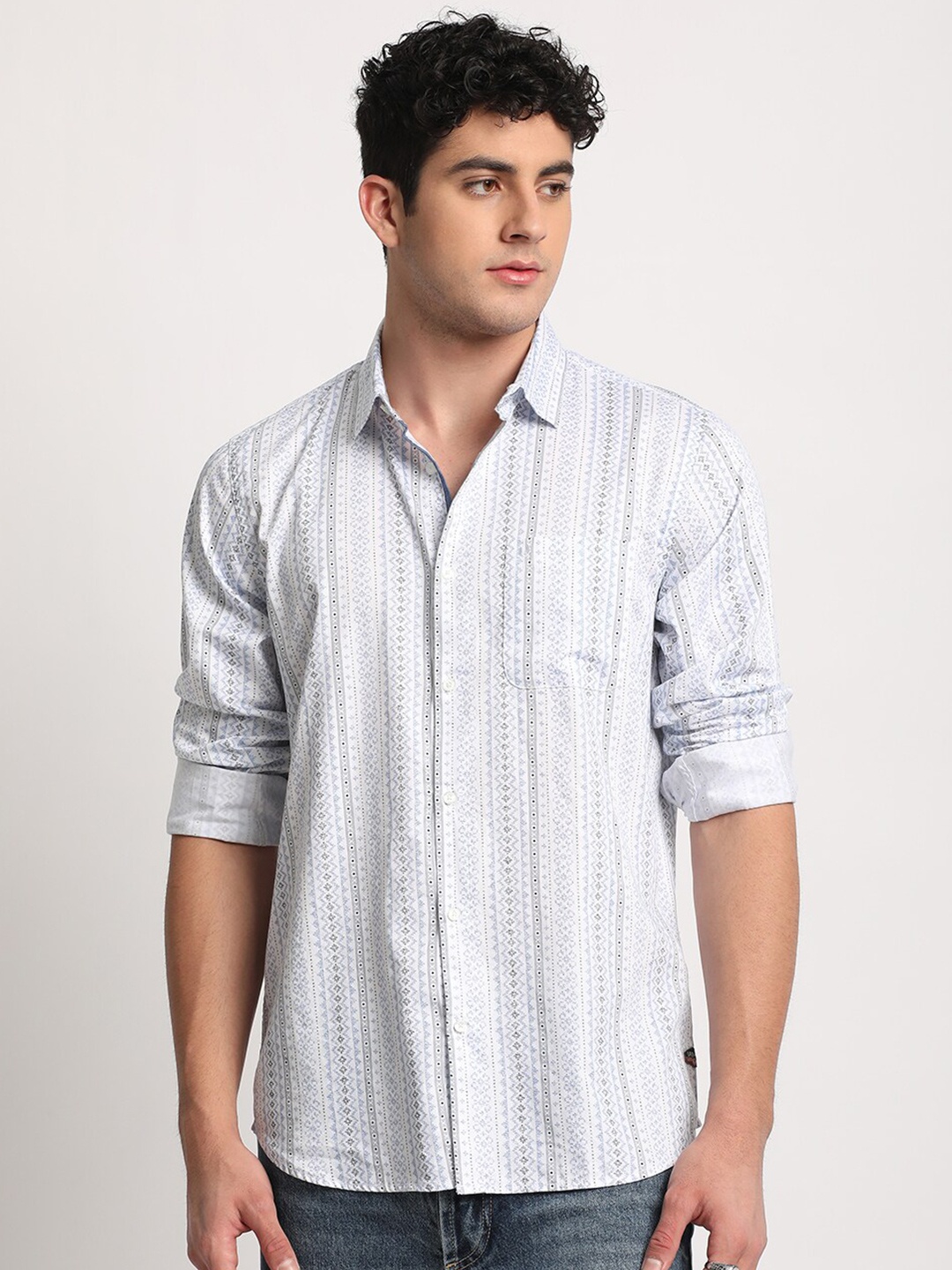 

URBARO Smart Abstract Printed Opaque Cotton Casual Shirt, White