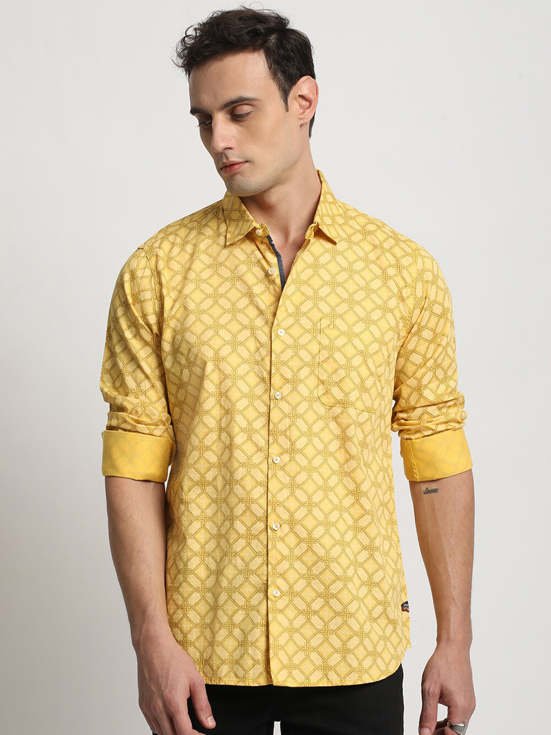 

URBARO Smart Geometric Printed Opaque Cotton Casual Shirt, Yellow