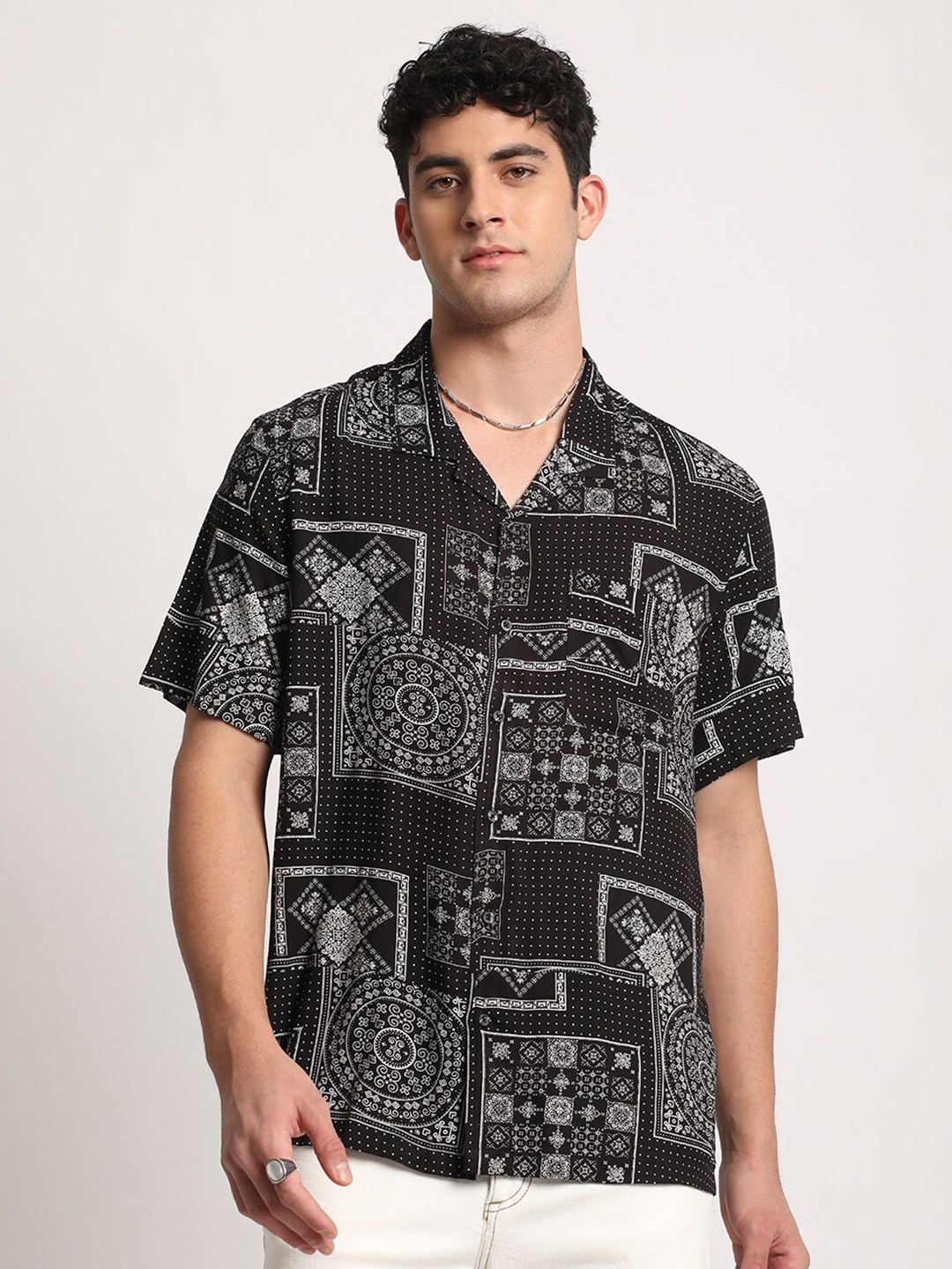

URBARO Smart Abstract Printed Opaque Casual Shirt, Black