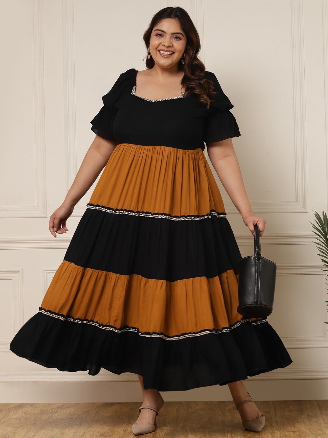 

DEEBACO Plus Size Square Neck Colourblocked Puff Sleeve Maxi Dress, Black