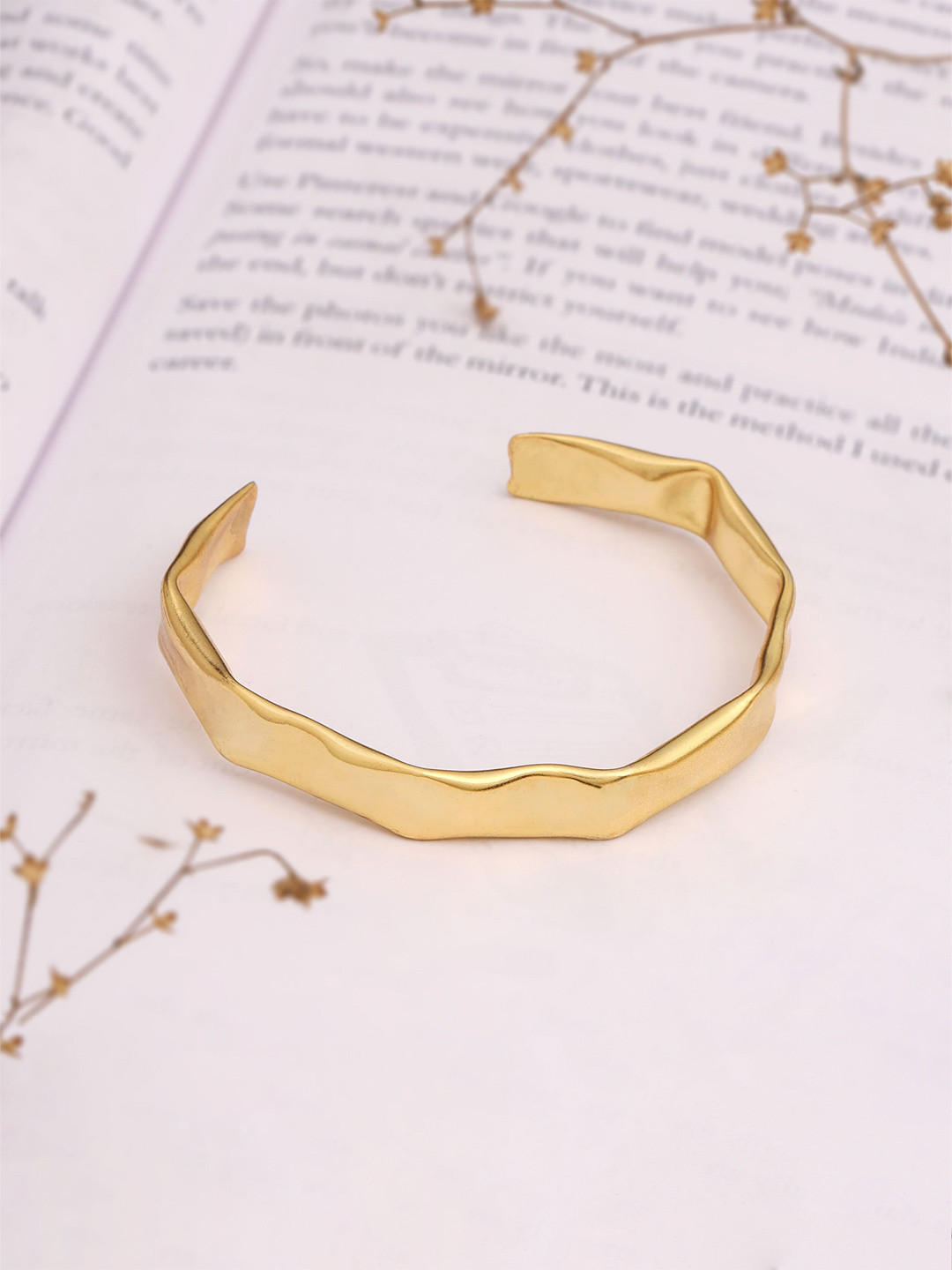 

Mitali Jain Women Brass Gold-Plated Cuff Bracelet