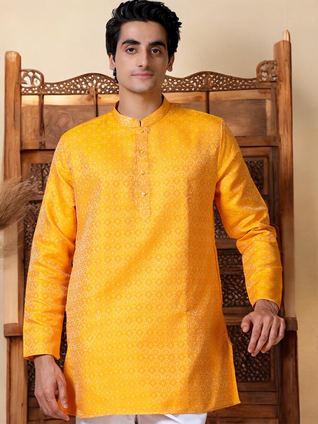 

TATTVA Woven Design Mandarin Collar Straight Kurta, Yellow