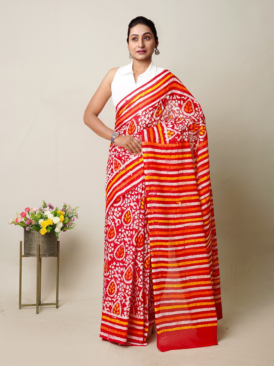 

Unnati Silks Batik Pure Cotton Handloom Chanderi Saree, Red