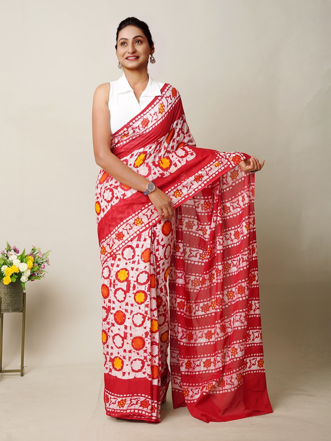 

Unnati Silks Batik Pure Cotton Handloom Chanderi Saree, Red