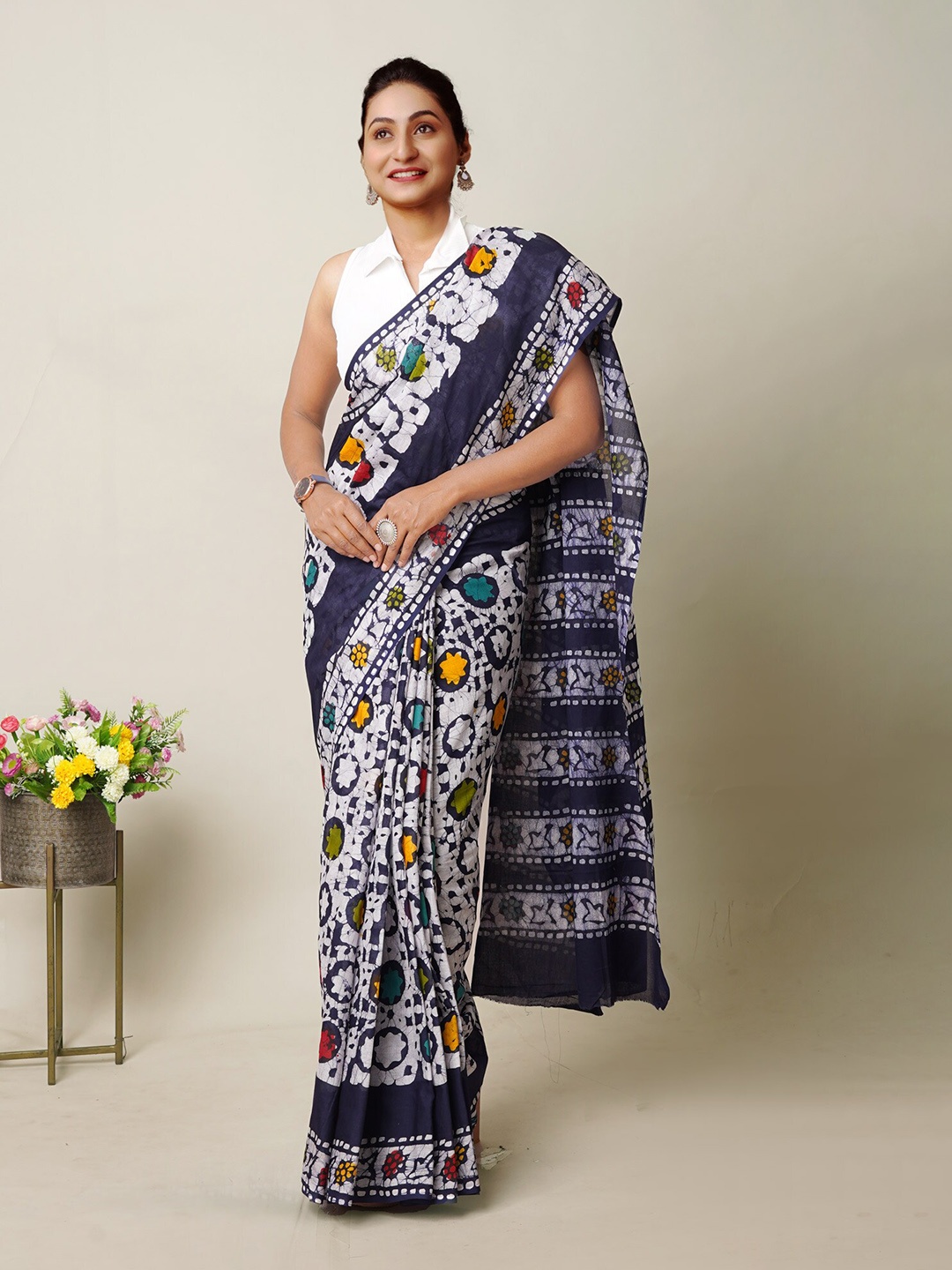 

Unnati Silks Batik Pure Cotton Handloom Chanderi Saree, Navy blue