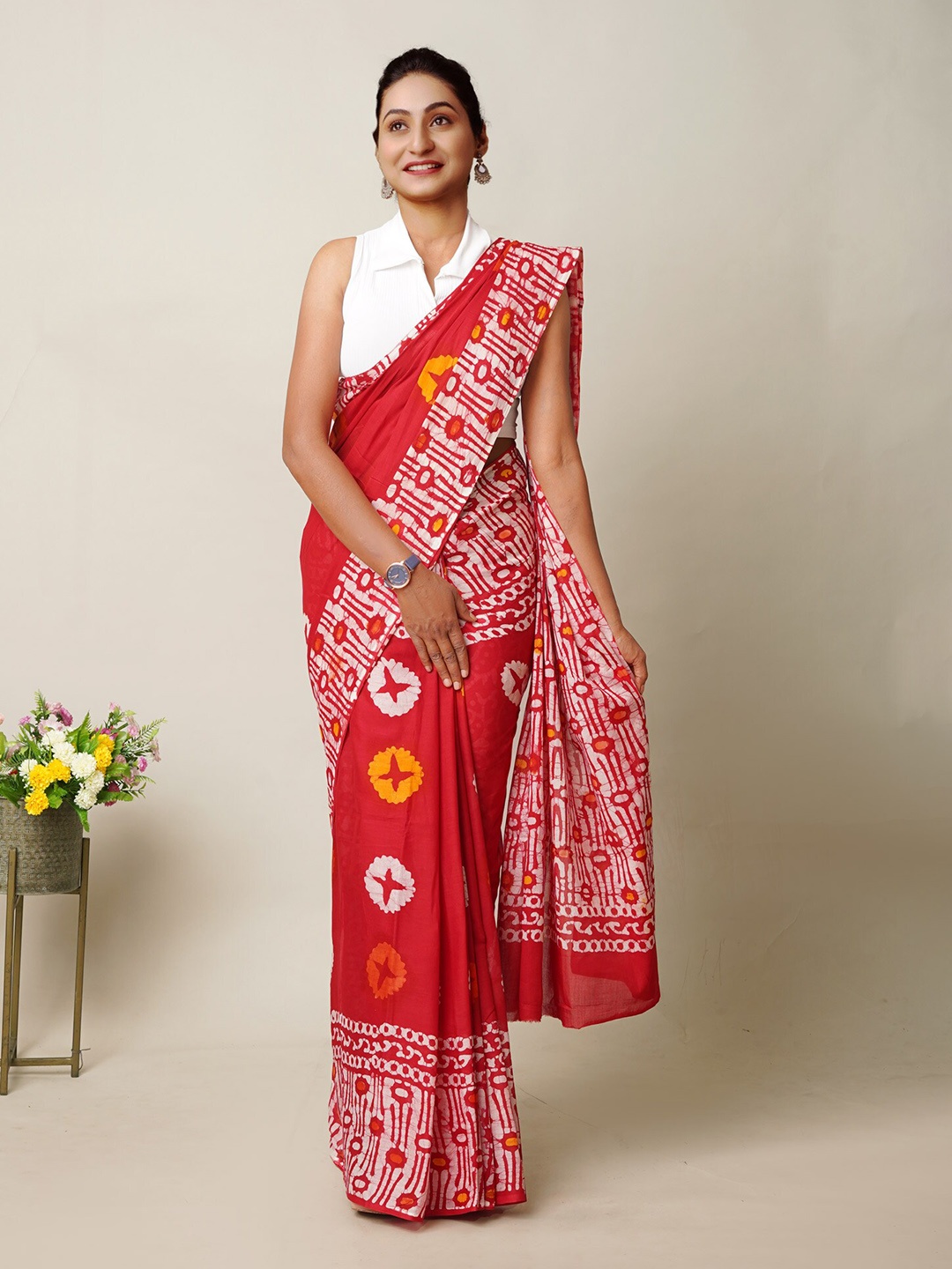 

Unnati Silks Batik Pure Cotton Handloom Chanderi Saree, Red