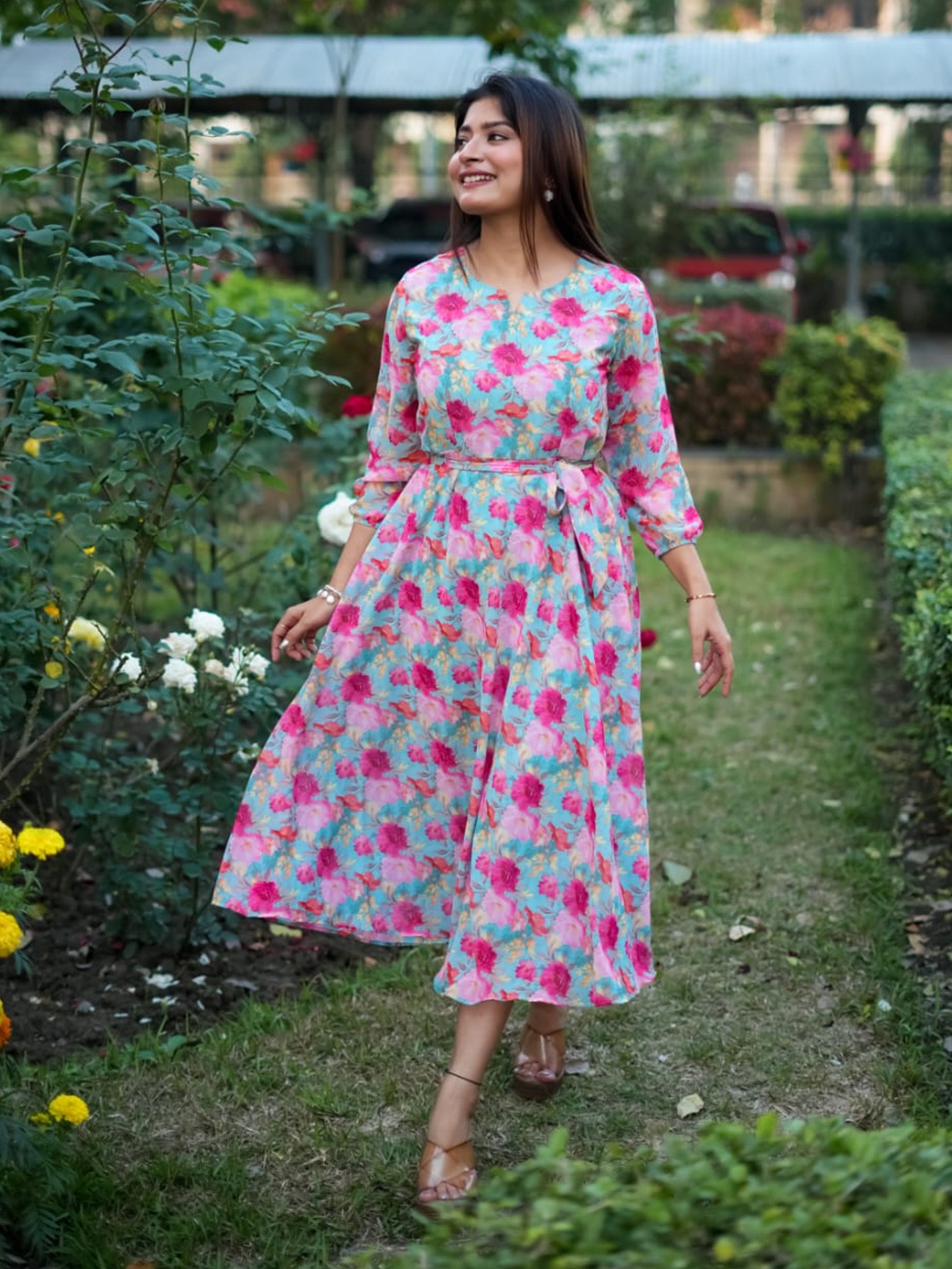 

Kandora Floral Print Notch Neck Regular Sleeve Georgette Fit & Flare Dress, Pink